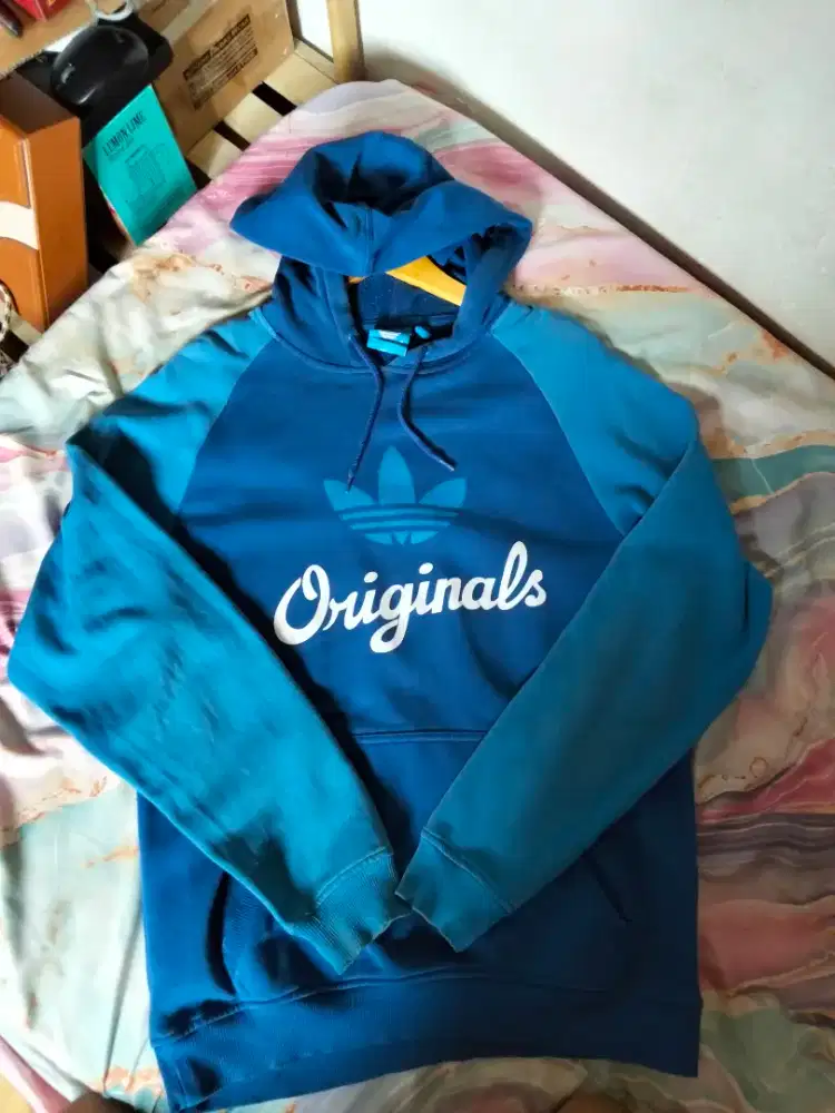 Hodie Adidas trifoil