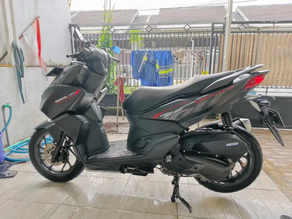 Vario 160 cbs like new