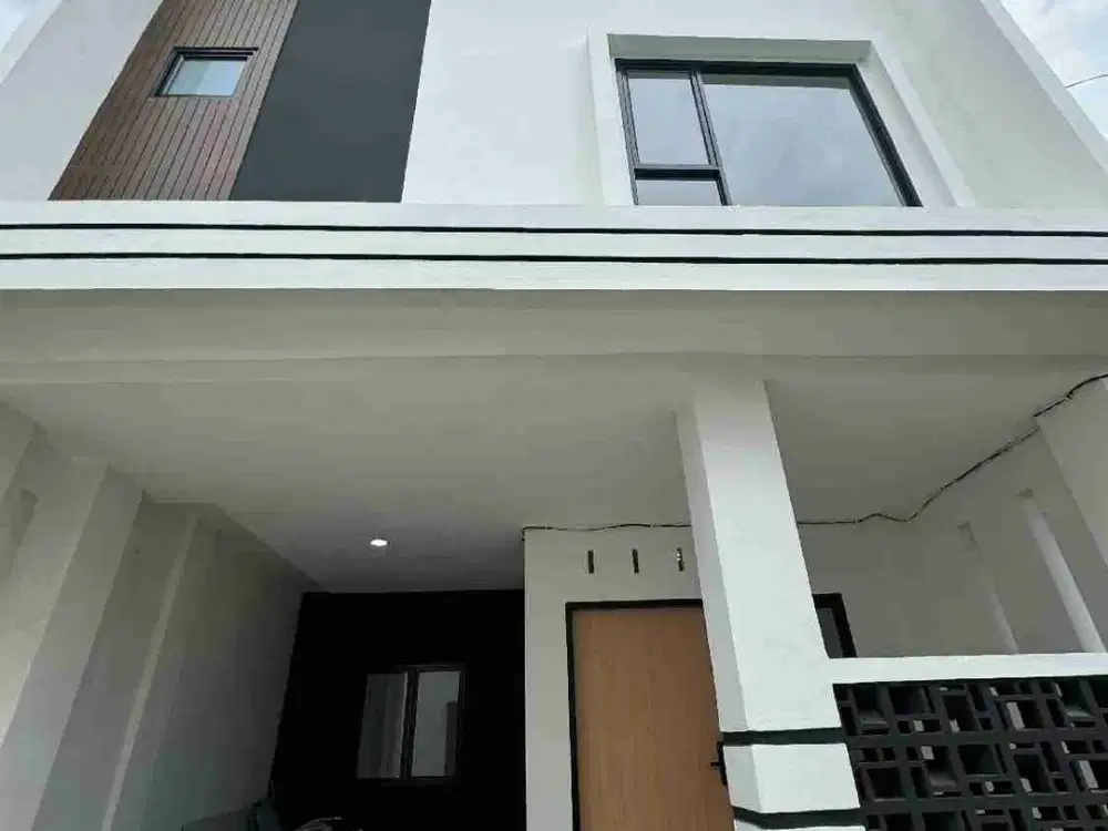 JUAL CEPAT RUMAH DI SETIA BUDI MEDAN LANTAI 2 KAMAR TIDUR 3 KAMAR MANDI 3