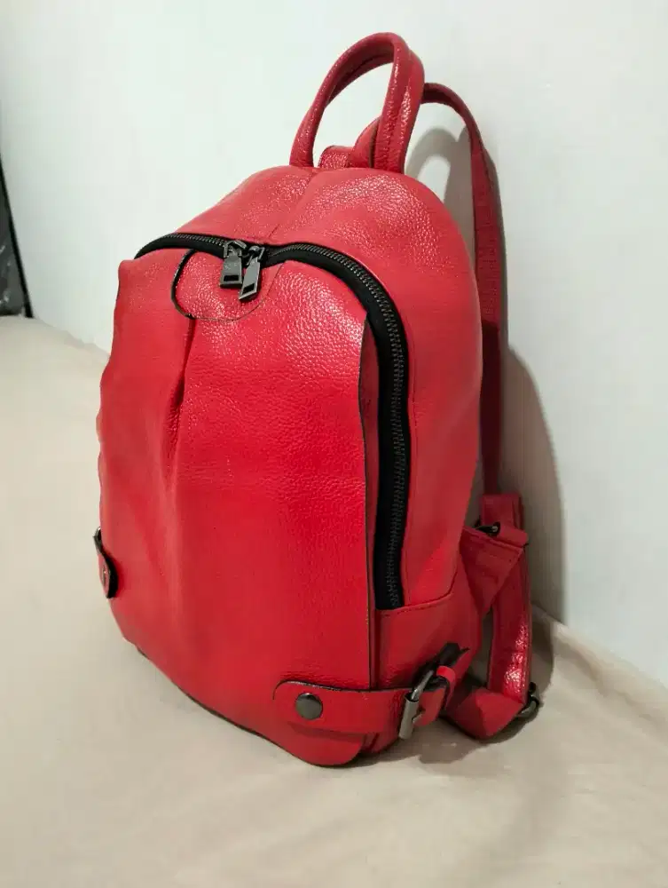 Tas merah tas ransel kulit