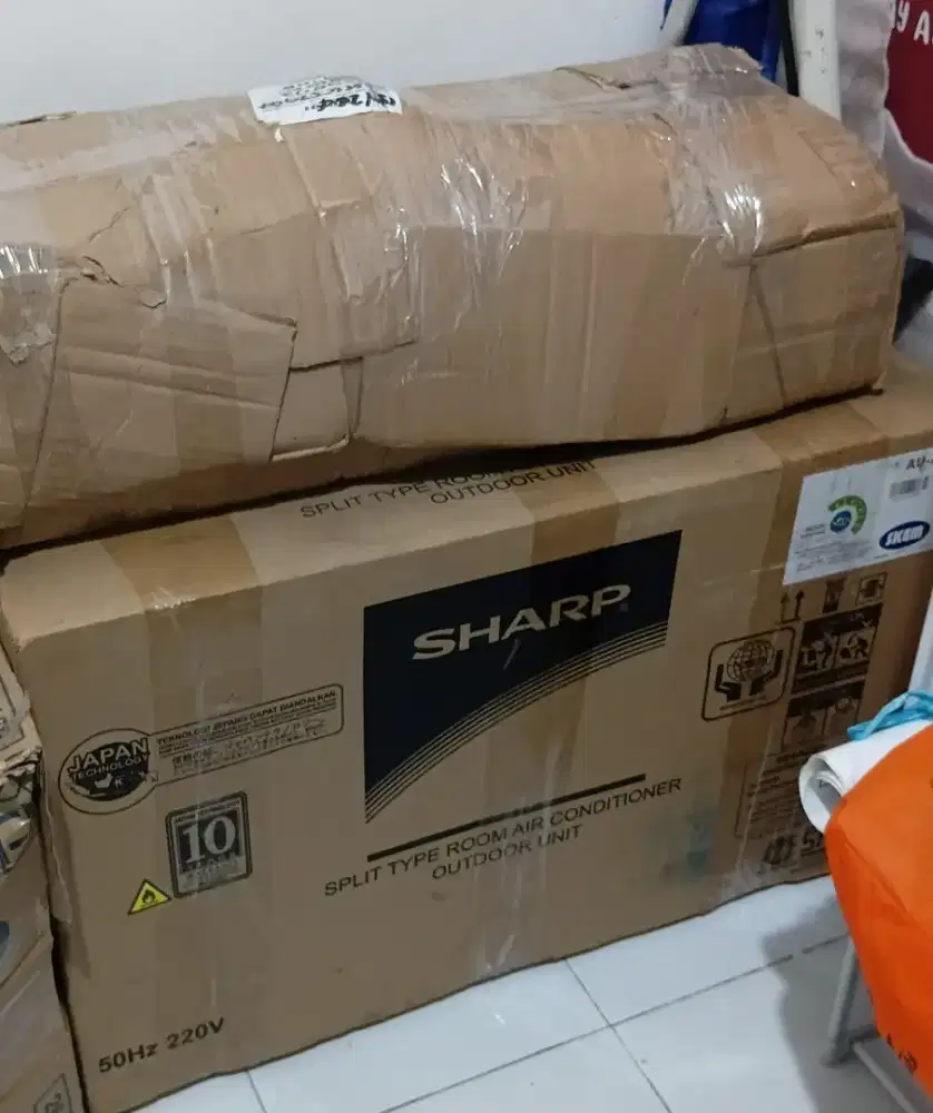 Dijual AC Sharp ½PK, listrik super irit