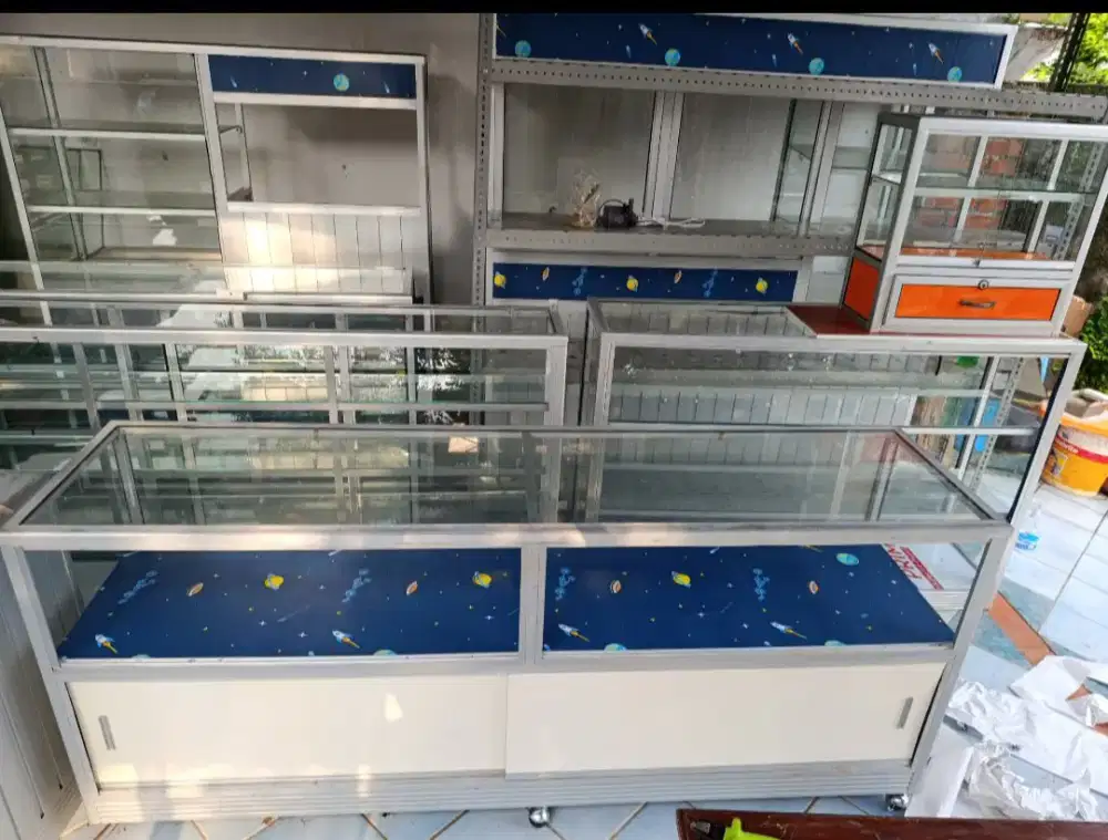 Jual Etalase counter HP second, Lok Pamulang Barat, Tangsel