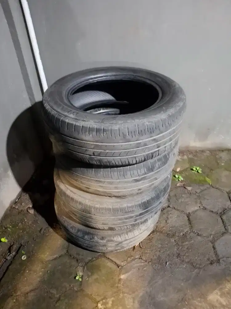 Di jual cepat ban innova rebon 2019