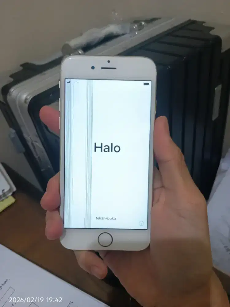 IP 6 32Gb lock hello