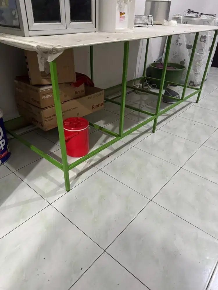 Di obral Meja besi cocok untuk meja strika laundry