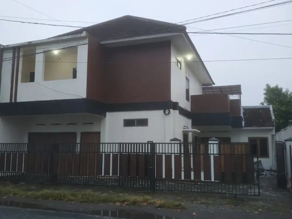 Rumah bisa untuk usaha selatan kampus ISI Sewon Bantul Yogyakarta