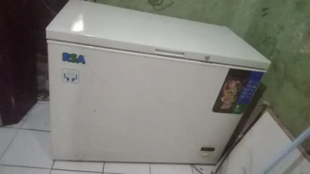 Di jual free box merk RSA model baru kapasitas 310 liter SIAP PAKAI