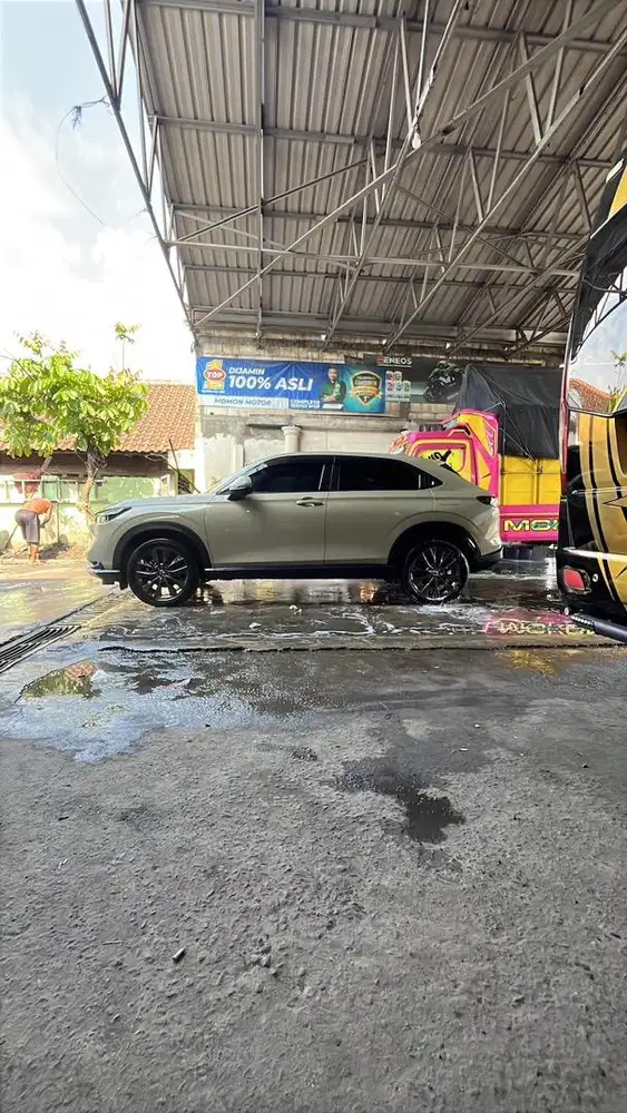 HRV SE Cvt sand khaki