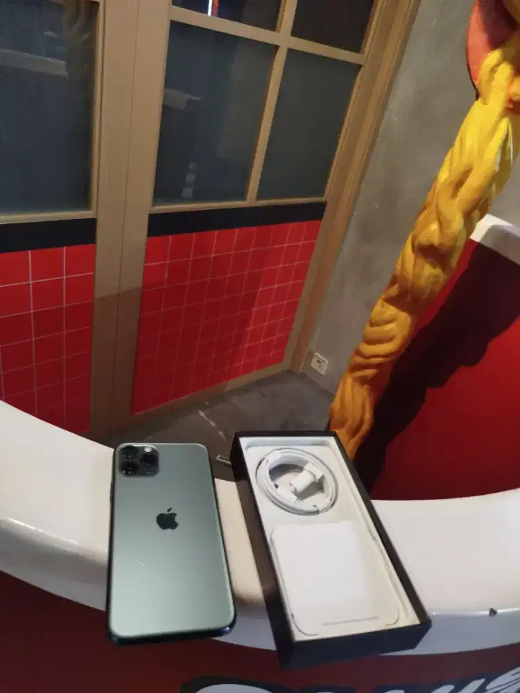 iPhone 11 pro 256gb time apple