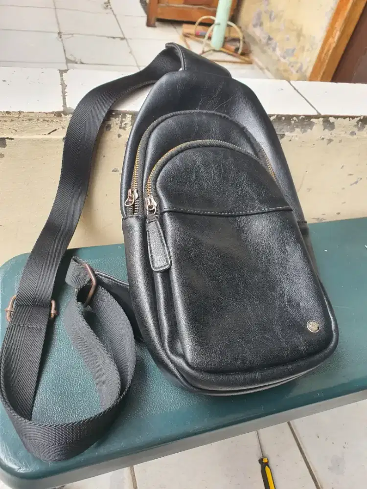 Tas slempang pria