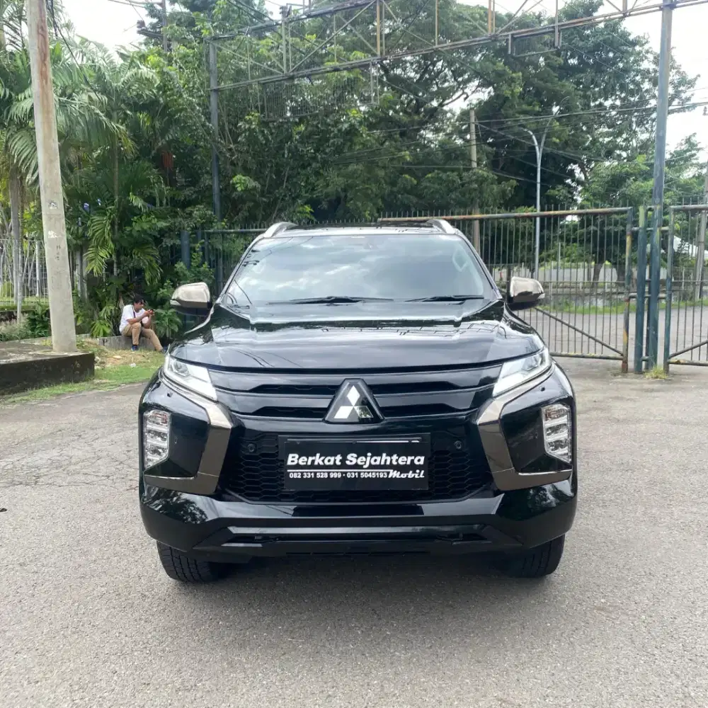 Low km 30rban pajero sport dakar ultimate 2023 hitam surabaya