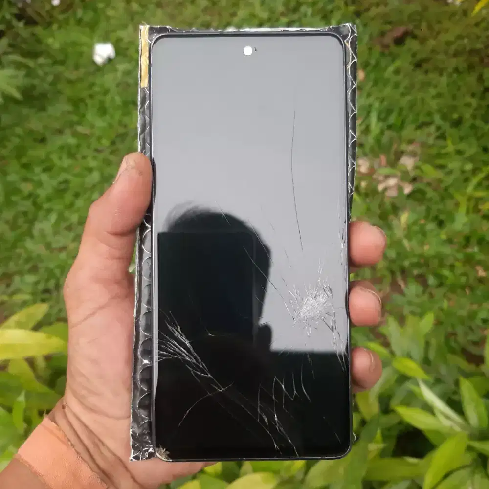Lcd samsung s20 fe kondisi bekas copotan