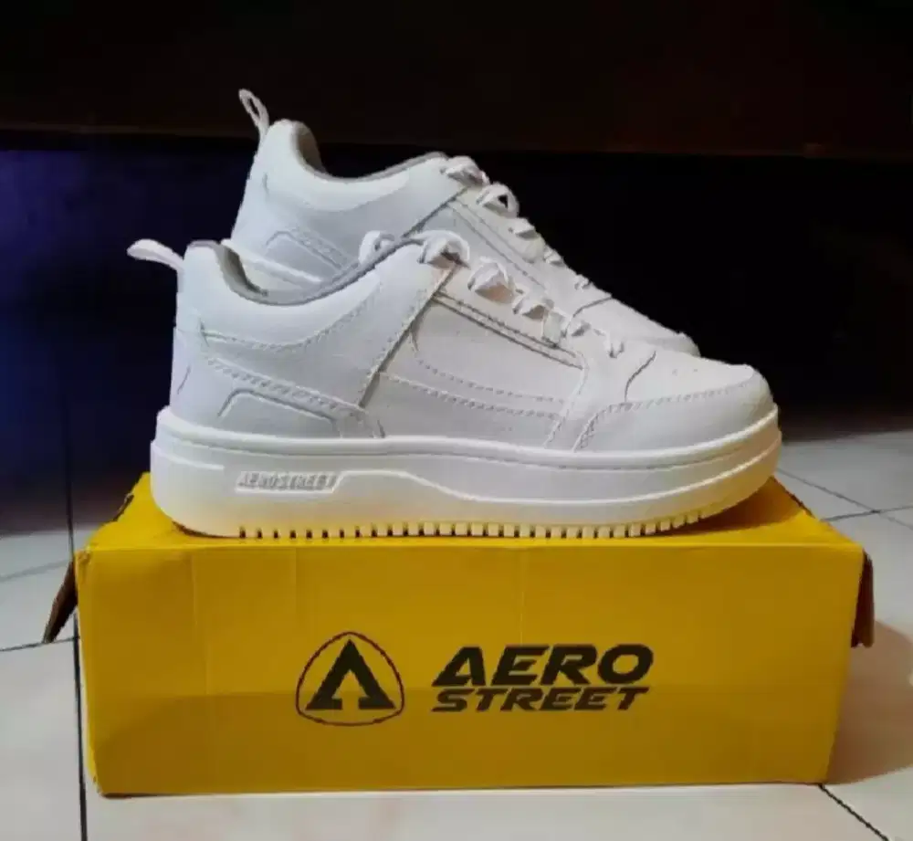 Aerostreet & Air Walk(42/26.5)