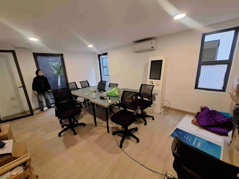 Disewakan Ruang Usaha Bersama Strategis Di Sayap Riau Cocok Untuk Kantor,Klinik atau Salon