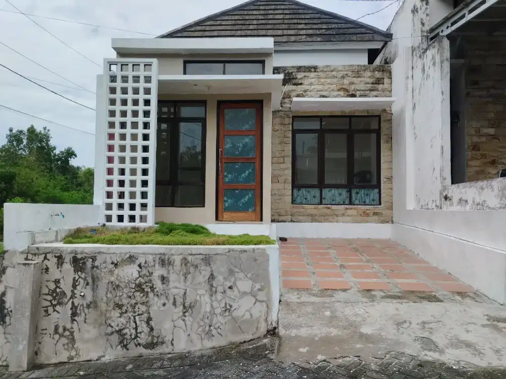 Di kontrakan rumah