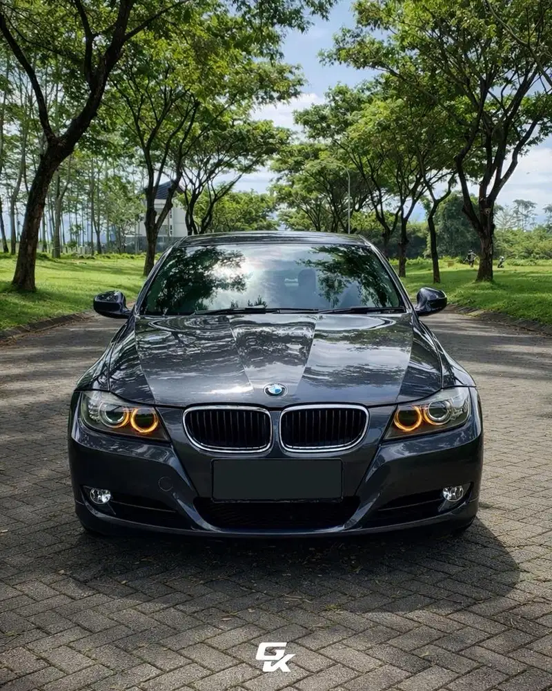 BMW E90 320i iDrive AT 2010 (Low Km)