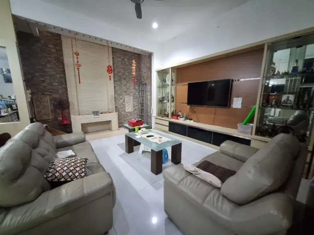 MURAHHH Jual cepat rumah Pantai Indah Kapuk 8x23 2,5lt Posisi bagus