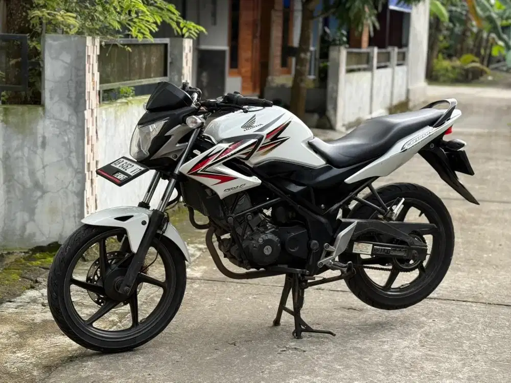 Cb150 r 2014 plat ab on