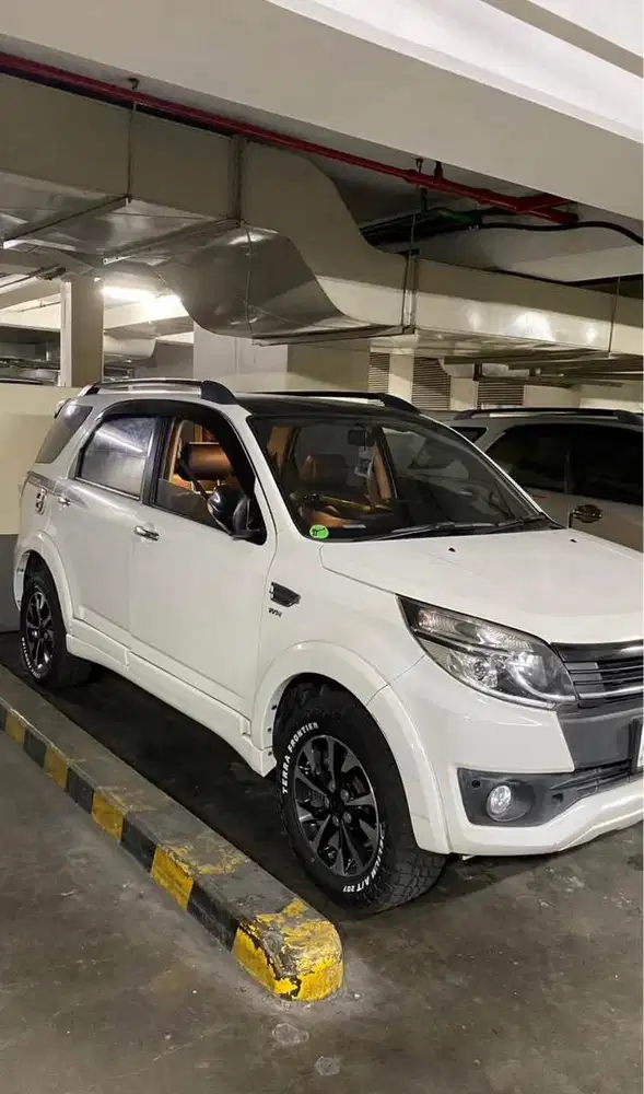 Mobil Terios R Custom 2017