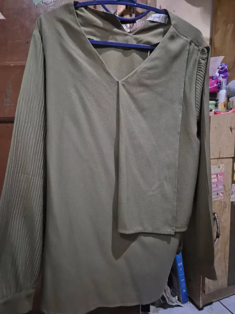 Preloved baju/atasan wanita