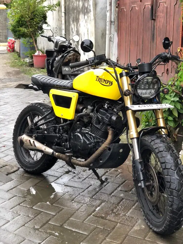 Motor castem Scrambler
