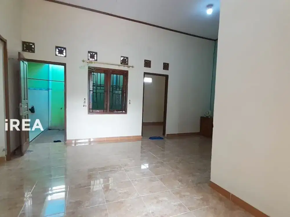 RUMAH DIJUAL DI SOLO DEKAT SUPERINDO BANYUANYAR