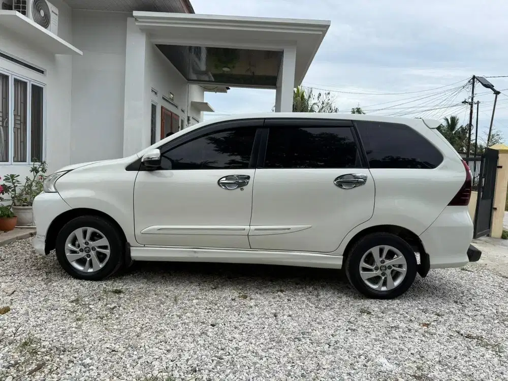 JUAL CEPAT AVANZA VELOZ