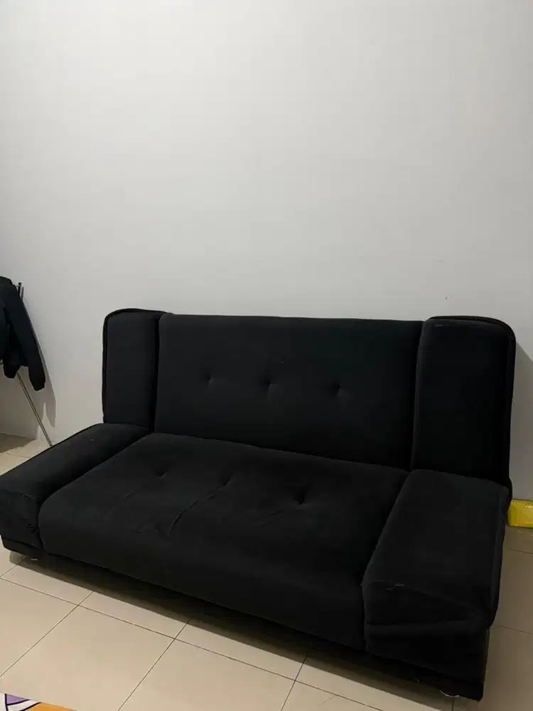 Sofa Bed Hitam Minimalis