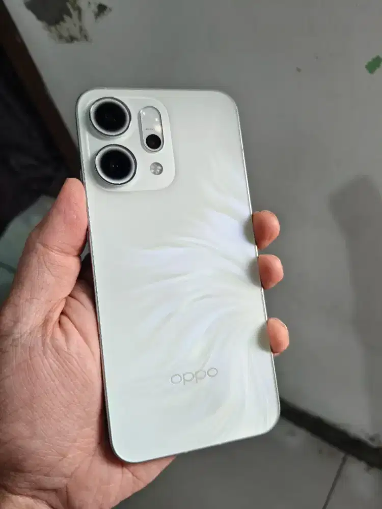 RENO 14 RAM 12/256 GARANSI SAMPAI JULY 2026