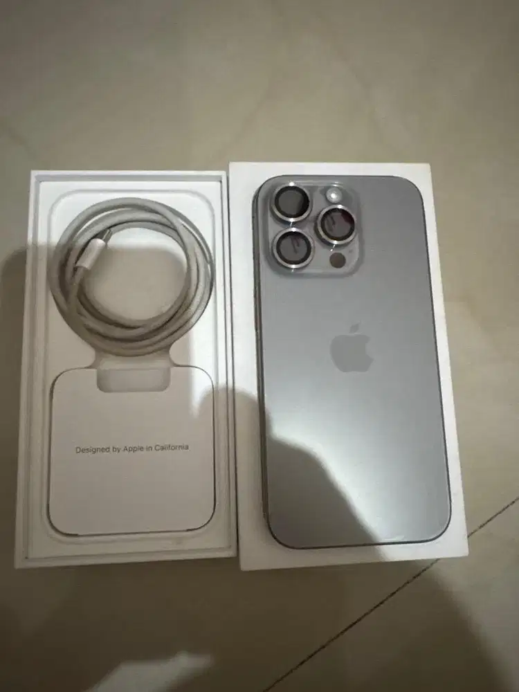 Iphone 15 pro Silver