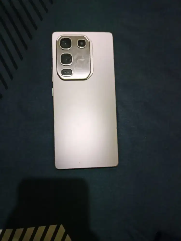 Infinix Note 50 Pro 8/256GB – AMOLED 144Hz, 90W Fast Charge, Mulus