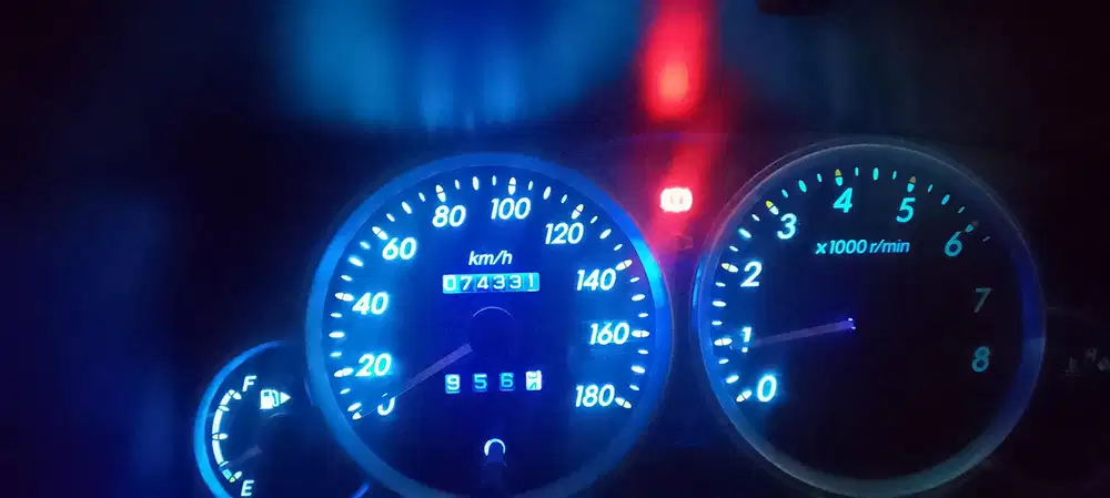 Daihatsu Xenia 2011 Bensin