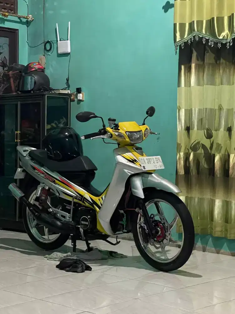 Yamaha fiz r tahun 1999 bulan 12