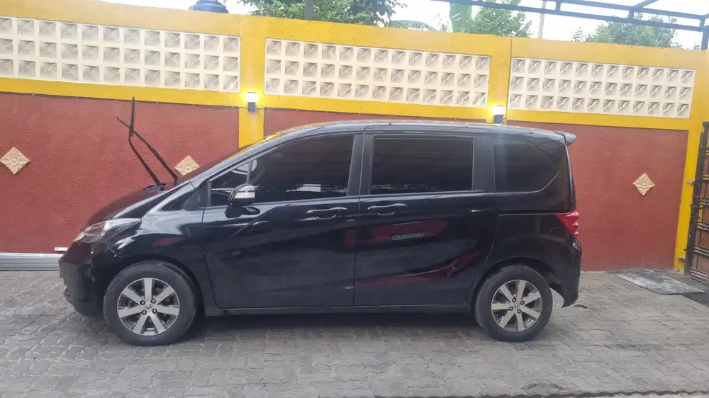 Honda Freed 2011 Bensin