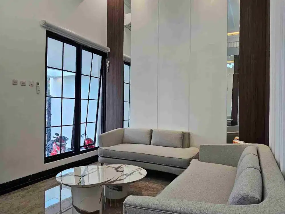 Rumah Mewah Brand New American Classic Furnished