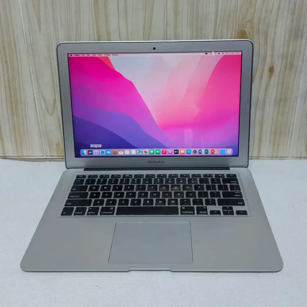 Macbook air 2017 slim core.i5 Ram8GB/ssd256GB bogor