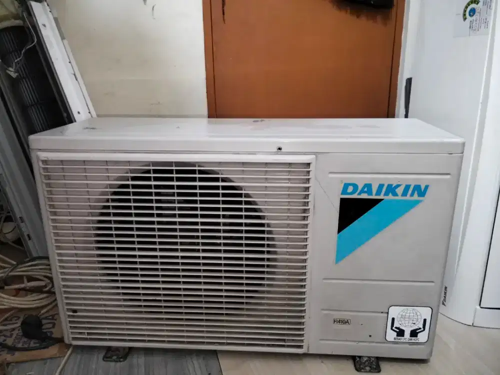 Outdor ac Daikin setengah pk thailand