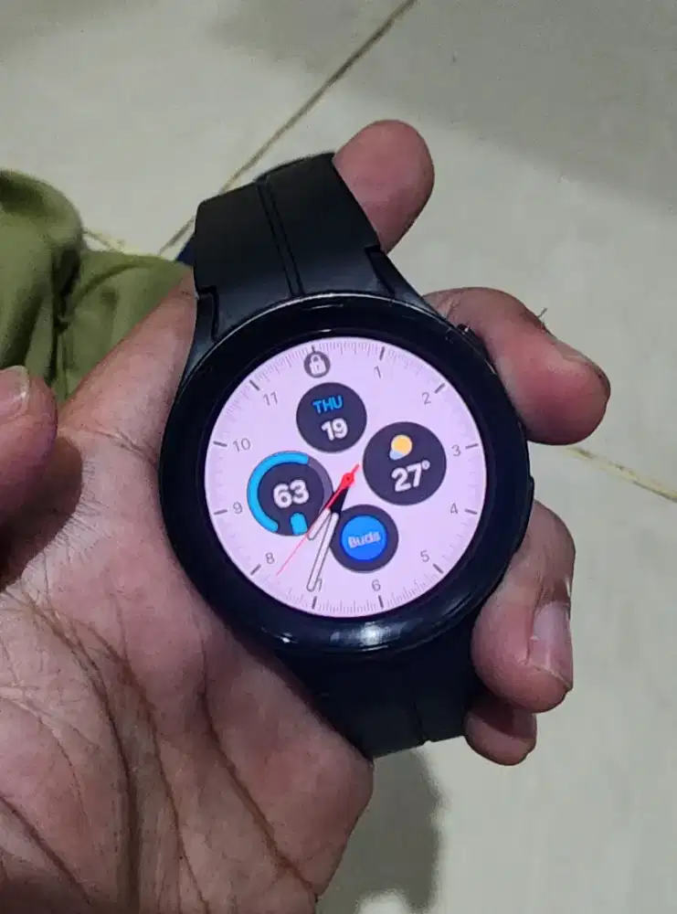 ​Samsung Galaxy Watch 5 Pro | Unit + Charger