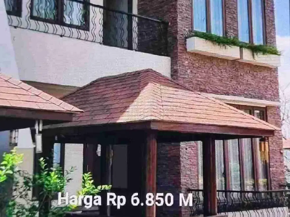 Dijual Rumah Mewah 3 lt di Komp. Grand City Resort Jl. Veteran Selatan Makassar