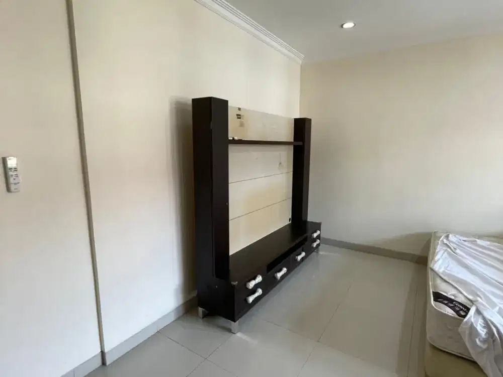 Rumah full renov 3lt di Janur Asri - Kelapa Gading Jakarta Utara