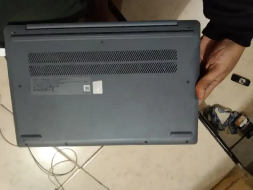 Lenovo IdeaPad Slim 3 14IAH8 (type 83EQ)