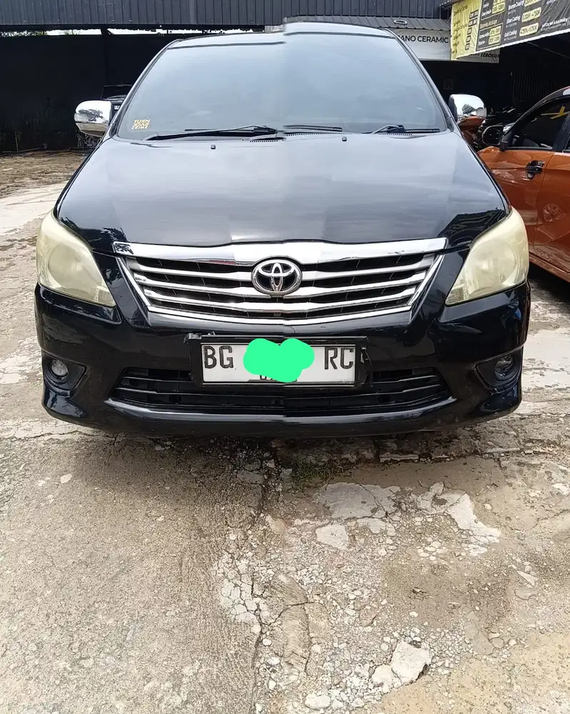 Toyota Kijang Innova 2005 Bensin