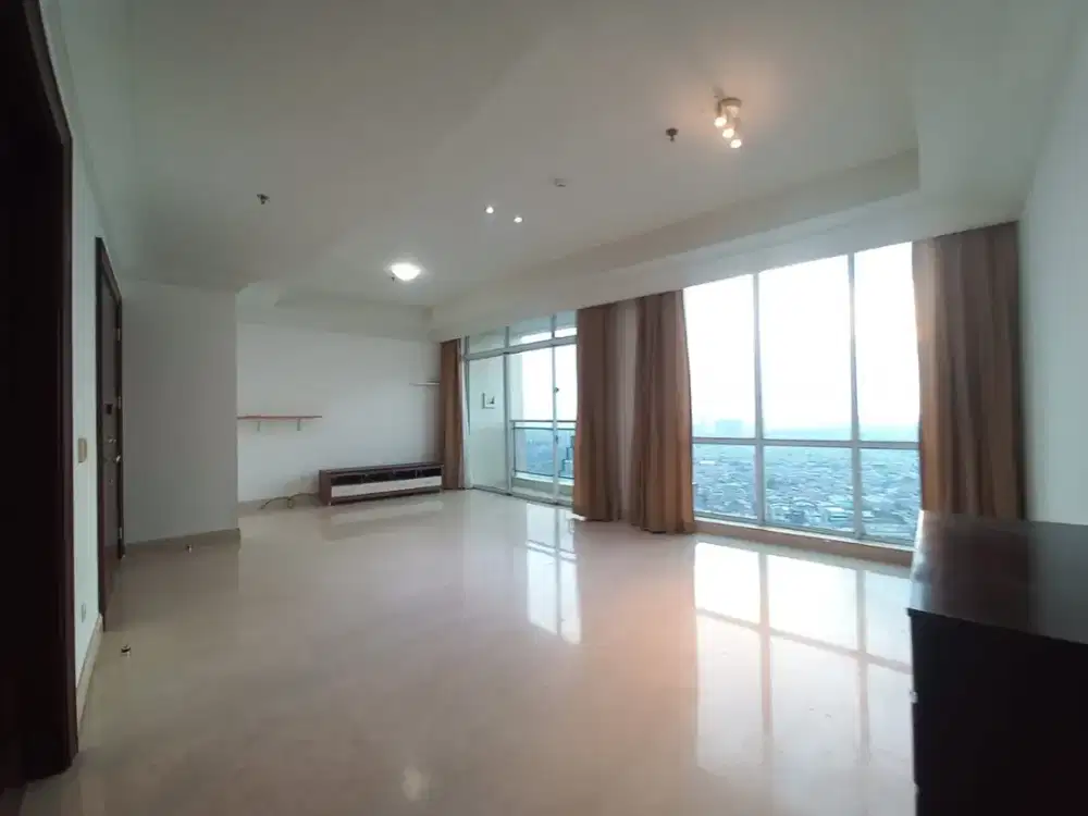 APARTEMENT PAKUBUWONO VIEW 3 BR, SEMI FURNISH