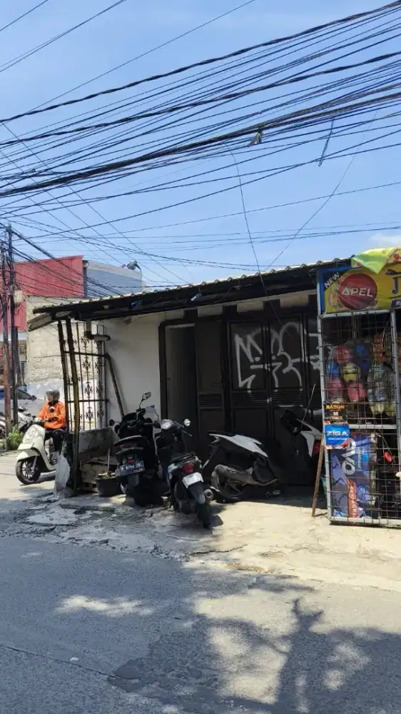 Kios Usaha strategis di jalan Raya Tanah baru