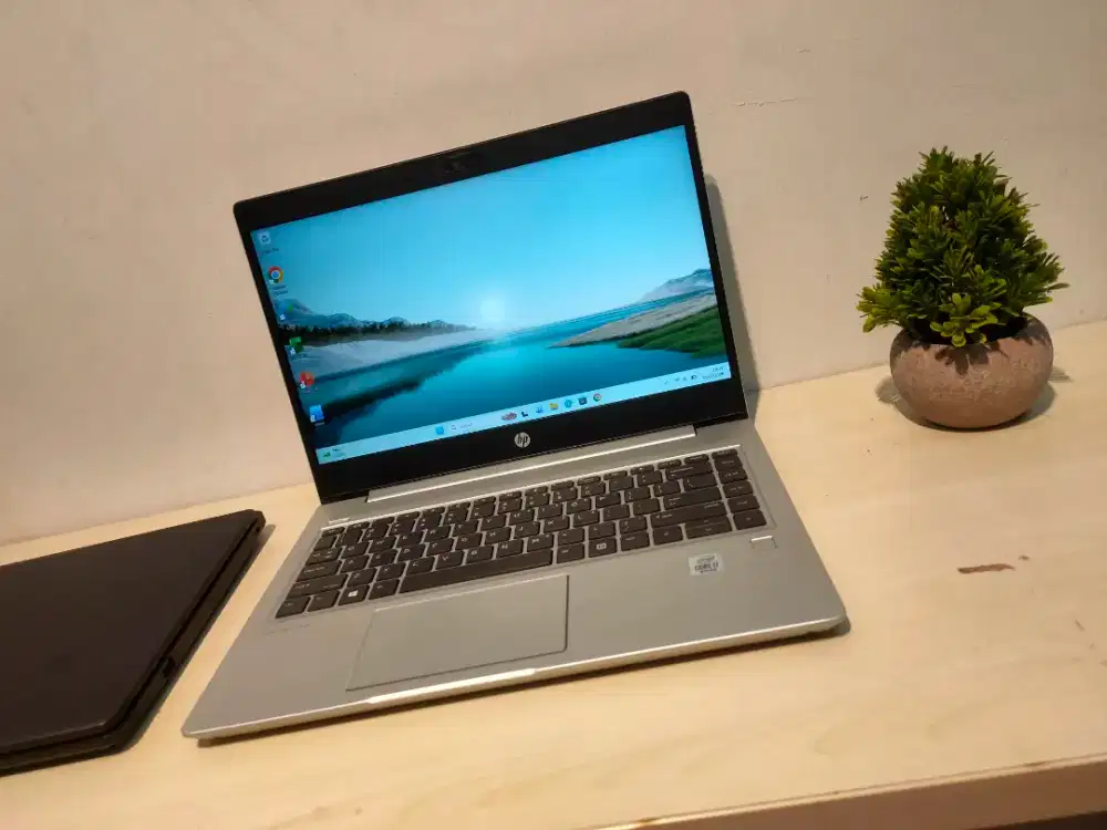 Laptop hp core i7 gen 10 cocok design editing