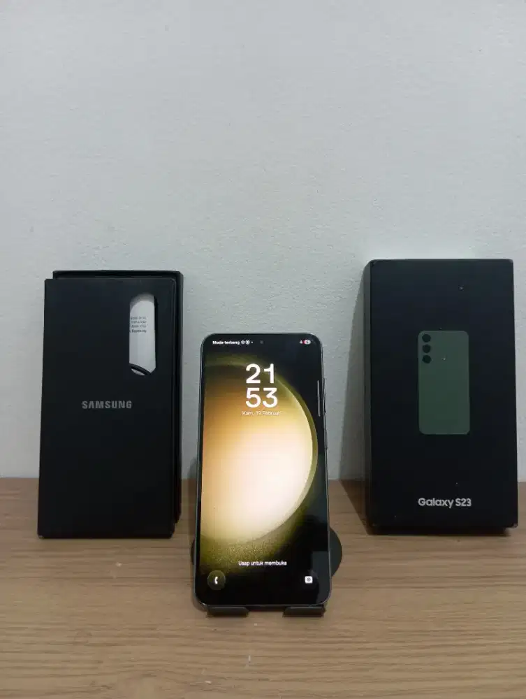 Samsung S23 8/256