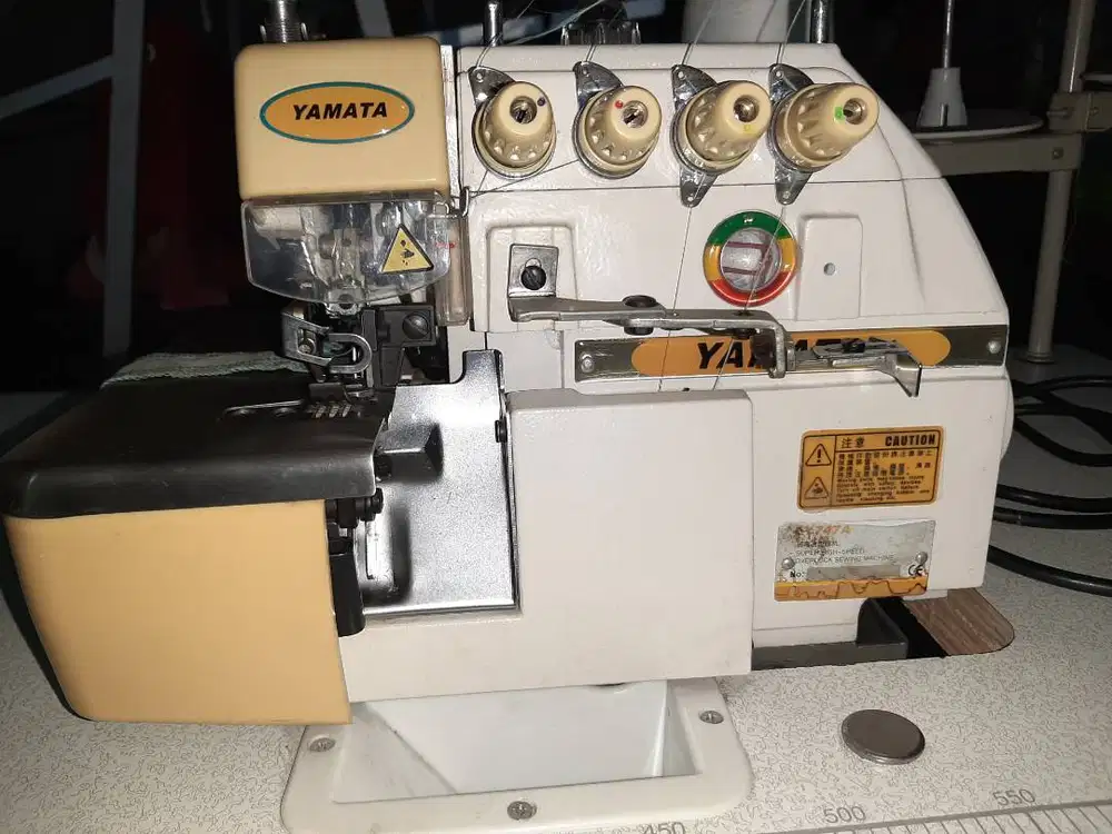 Mesin obras Yamata 4 benang kondisi mulus