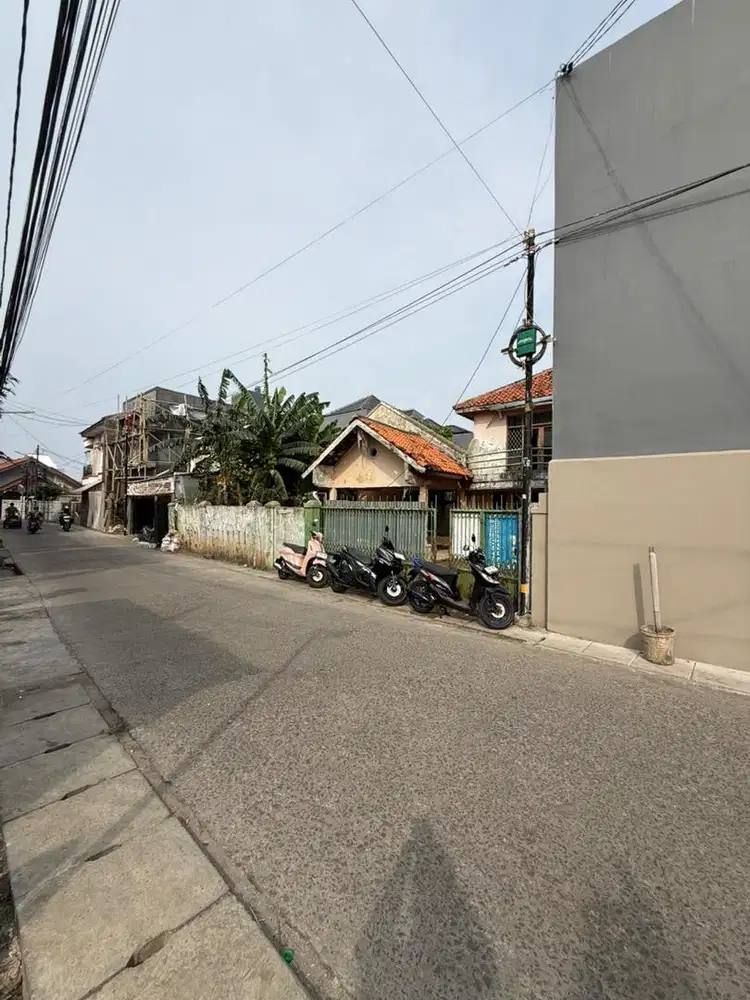 Dijual/ disewakan rumah bangunan lama