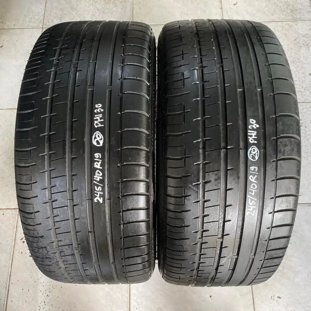Ring 19 245 40 Accelera Phi Ban R19 Acelera Aselera Not Michelin Toyo
