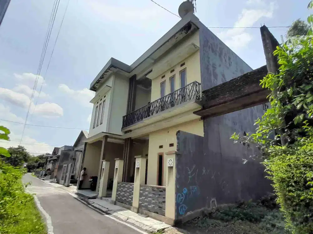 rumah 2lantai Dijual  solondi kayuapak Polokarto Sukoharjo